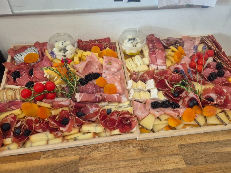 PLATEAU BRUNCH/DINATOIRE -  FROMAGES / CHARCUTERIE